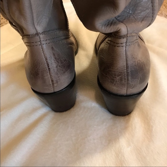 Fossil | Tall leather boots stacked heel size 8 - Picture 6 of 8
